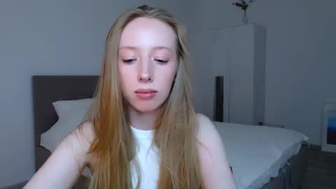 Snapshot of luna_insanity chatting on 25, 12, 2024 Luna online show from 25, 12, 2024