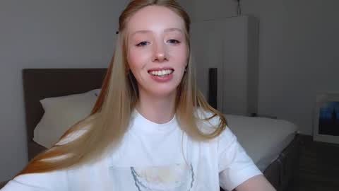 Snapshot of luna_insanity chatting on 3, 1, 2025 Luna online show from 3, 1, 2025