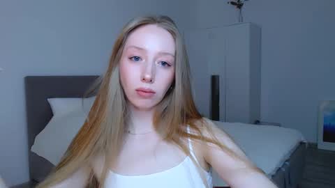 Snapshot of luna_insanity chatting on 9, 1, 2025 Luna online show from 9, 1, 2025