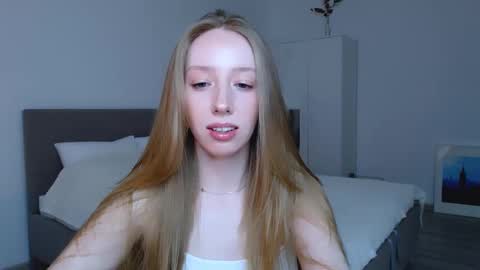 Snapshot of luna_insanity chatting on 15, 1, 2025 Luna online show from 15, 1, 2025