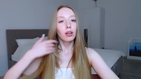 Snapshot of luna_insanity chatting on 16, 1, 2025 Luna online show from 16, 1, 2025