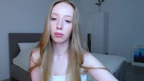 Snapshot of luna_insanity chatting on 19, 1, 2025 Luna online show from 19, 1, 2025