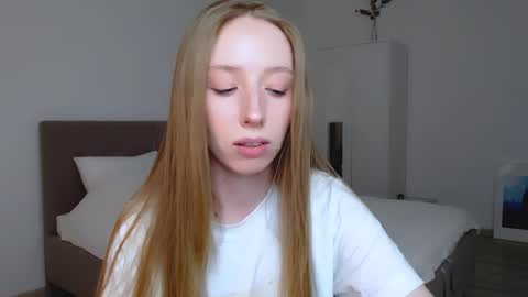 Snapshot of luna_insanity chatting on 19, 1, 2025 Luna online show from 19, 1, 2025