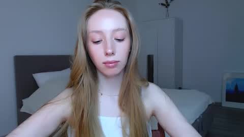 Snapshot of luna_insanity chatting on 5, 2, 2025 Luna online show from 5, 2, 2025