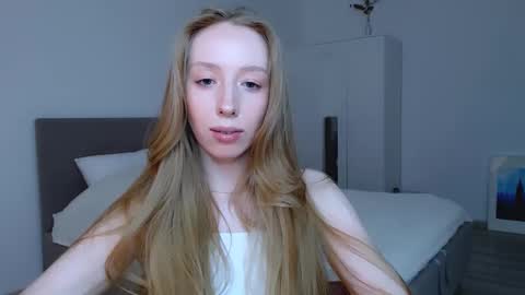 Snapshot of luna_insanity chatting on 6, 2, 2025 Luna online show from 6, 2, 2025