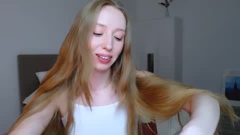 Snapshot of luna_insanity chatting on 10, 2, 2025 Luna online show from 10, 2, 2025