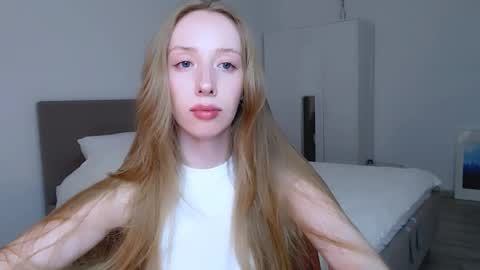 Snapshot of luna_insanity chatting on 27, 2, 2025 Luna online show from 27, 2, 2025