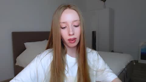 Snapshot of luna_insanity chatting on 27, 2, 2025 Luna online show from 27, 2, 2025