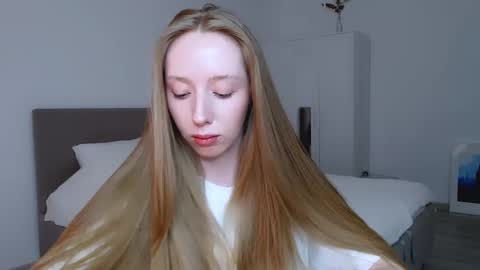 Snapshot of luna_insanity chatting on 27, 2, 2025 Luna online show from 27, 2, 2025