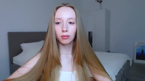 Snapshot of luna_insanity chatting on 2, 3, 2025 Luna online show from 2, 3, 2025