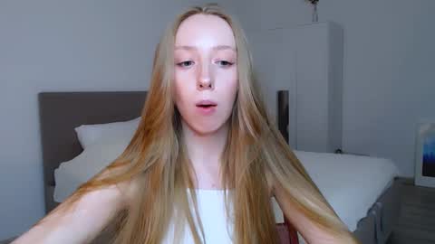 Snapshot of luna_insanity chatting on 2, 3, 2025 Luna online show from 2, 3, 2025