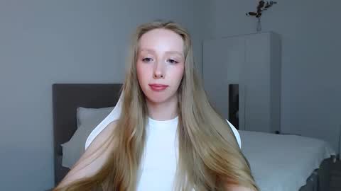 Snapshot of luna_insanity chatting on 13, 9, 2025 Luna online show from 13, 9, 2025