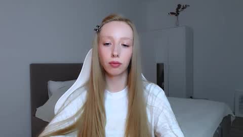 Snapshot of luna_insanity chatting on 14, 9, 2025 Luna online show from 14, 9, 2025