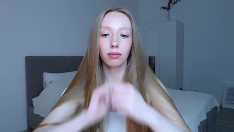 Snapshot of luna_insanity chatting on 15, 9, 2025 Luna online show from 15, 9, 2025