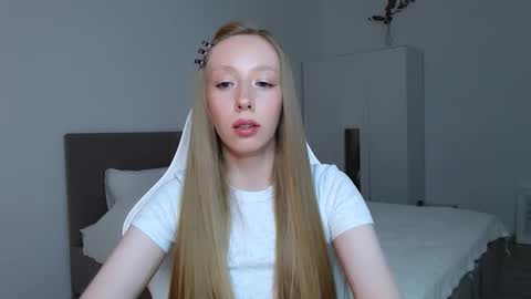 Snapshot of luna_insanity chatting on 16, 9, 2025 Luna online show from 16, 9, 2025