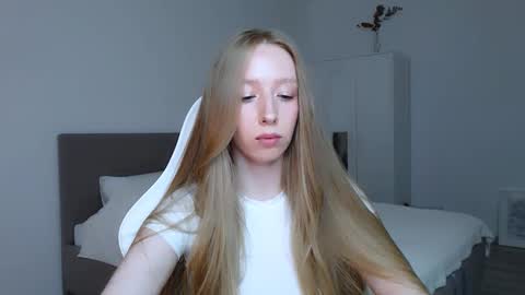 Snapshot of luna_insanity chatting on 24, 9, 2025 Luna online show from 24, 9, 2025