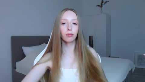 Snapshot of luna_insanity chatting on 28, 10, 2025 Luna online show from 28, 10, 2025