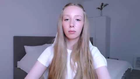 Snapshot of luna_insanity chatting on 14, 11, 2025 Luna online show from 14, 11, 2025