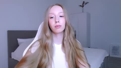 Snapshot of luna_insanity chatting on 21, 11, 2025 Luna online show from 21, 11, 2025