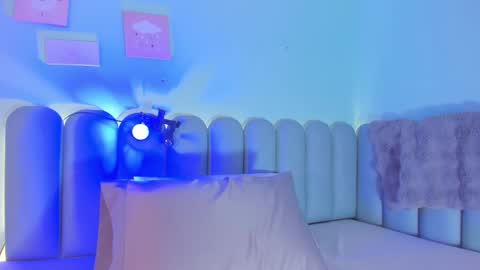 Snapshot of luna_kiss18 chatting on 11, 9, 2025 luna_kiss18 online show from 11, 9, 2025