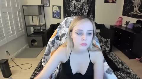 Luna online show from 6, 2, 2026