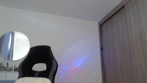 Snapshot of luna_mails chatting on 24, 9, 2025 Luna online show from 24, 9, 2025