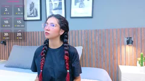 Snapshot of luna_roja25 chatting on 15, 9, 2025 LUNA online show from 15, 9, 2025