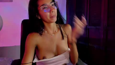 Luna Roja26 online show from 25, 6, 2026