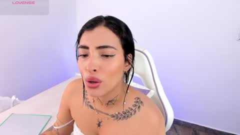 Snapshot of luna_rose10 chatting on 30, 6, 2026 luna rose online show from 30, 6, 2026