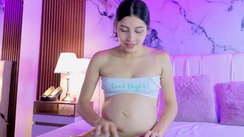 Snapshot of luna_star__18 chatting on 15, 10, 2025 A M M Y online show from 15, 10, 2025