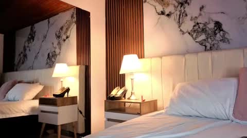 Snapshot of luna_star__18 chatting on 20, 10, 2025 A M M Y online show from 20, 10, 2025