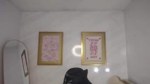 Live 1000pm 600am COLOMBIAN HOUR online show from 2, 11, 2025