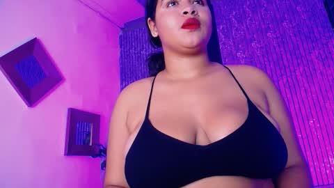 Snapshot of luna_tower chatting on 17, 10, 2025 luna_tower online show from 17, 10, 2025