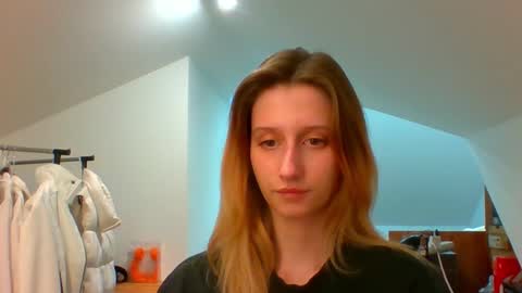 Snapshot of luna_xsensual chatting on 13, 12, 2024 L U N A online show from 13, 12, 2024
