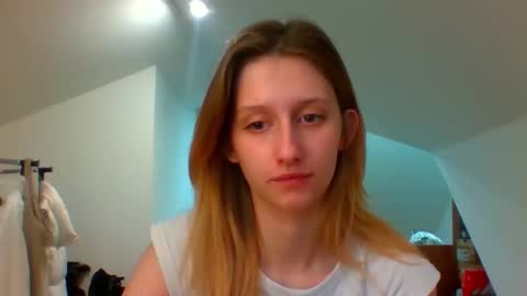 Snapshot of luna_xsensual chatting on 30, 12, 2024 L U N A online show from 30, 12, 2024