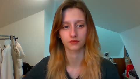 Snapshot of luna_xsensual chatting on 2, 1, 2025 L U N A online show from 2, 1, 2025