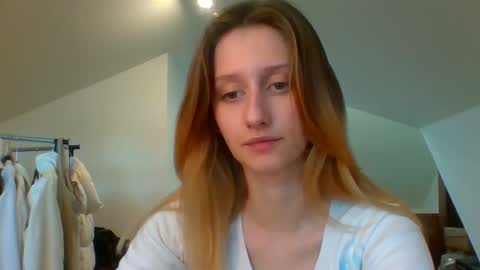 Snapshot of luna_xsensual chatting on 3, 1, 2025 L U N A online show from 3, 1, 2025