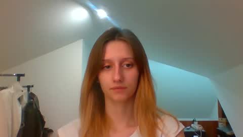 Snapshot of luna_xsensual chatting on 15, 1, 2025 L U N A online show from 15, 1, 2025