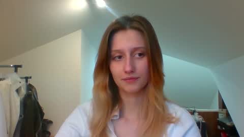 Snapshot of luna_xsensual chatting on 17, 1, 2025 L U N A online show from 17, 1, 2025