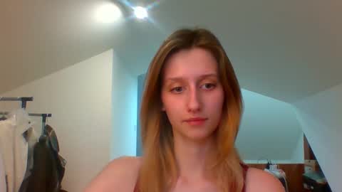 Snapshot of luna_xsensual chatting on 22, 1, 2025 L U N A online show from 22, 1, 2025