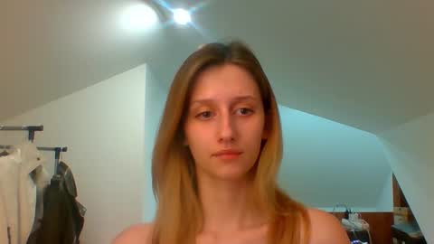 Snapshot of luna_xsensual chatting on 22, 1, 2025 L U N A online show from 22, 1, 2025