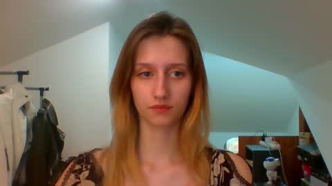 Snapshot of luna_xsensual chatting on 24, 1, 2025 L U N A online show from 24, 1, 2025