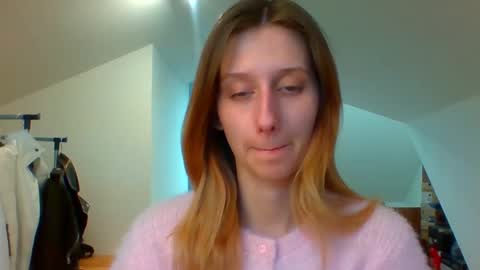 Snapshot of luna_xsensual chatting on 7, 2, 2025 L U N A online show from 7, 2, 2025