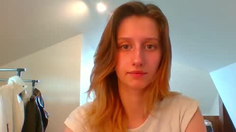 Snapshot of luna_xsensual chatting on 21, 2, 2025 L U N A online show from 21, 2, 2025