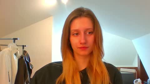 Snapshot of luna_xsensual chatting on 26, 2, 2025 L U N A online show from 26, 2, 2025
