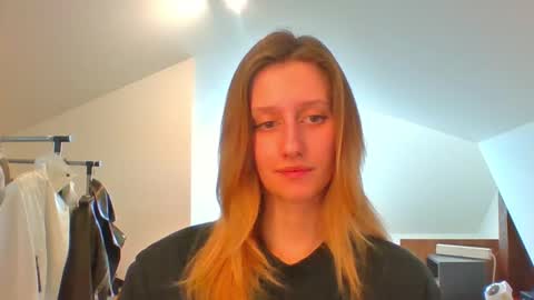 Snapshot of luna_xsensual chatting on 26, 2, 2025 L U N A online show from 26, 2, 2025