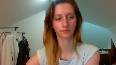 Snapshot of luna_xsensual chatting on 10, 3, 2025 L U N A online show from 10, 3, 2025
