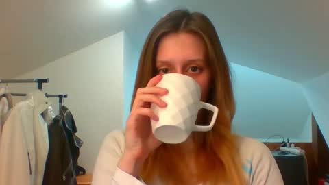 Snapshot of luna_xsensual chatting on 12, 3, 2025 L U N A online show from 12, 3, 2025