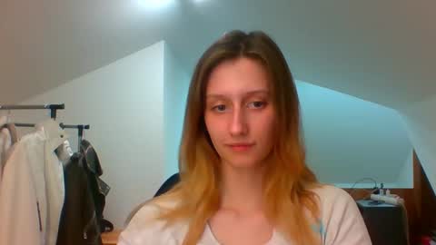 Snapshot of luna_xsensual chatting on 12, 3, 2025 L U N A online show from 12, 3, 2025