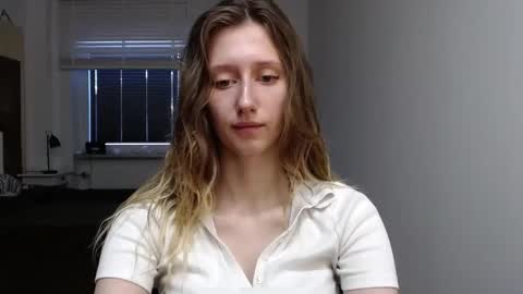 Snapshot of luna_xsensual chatting on 24, 9, 2025 L U N A online show from 24, 9, 2025